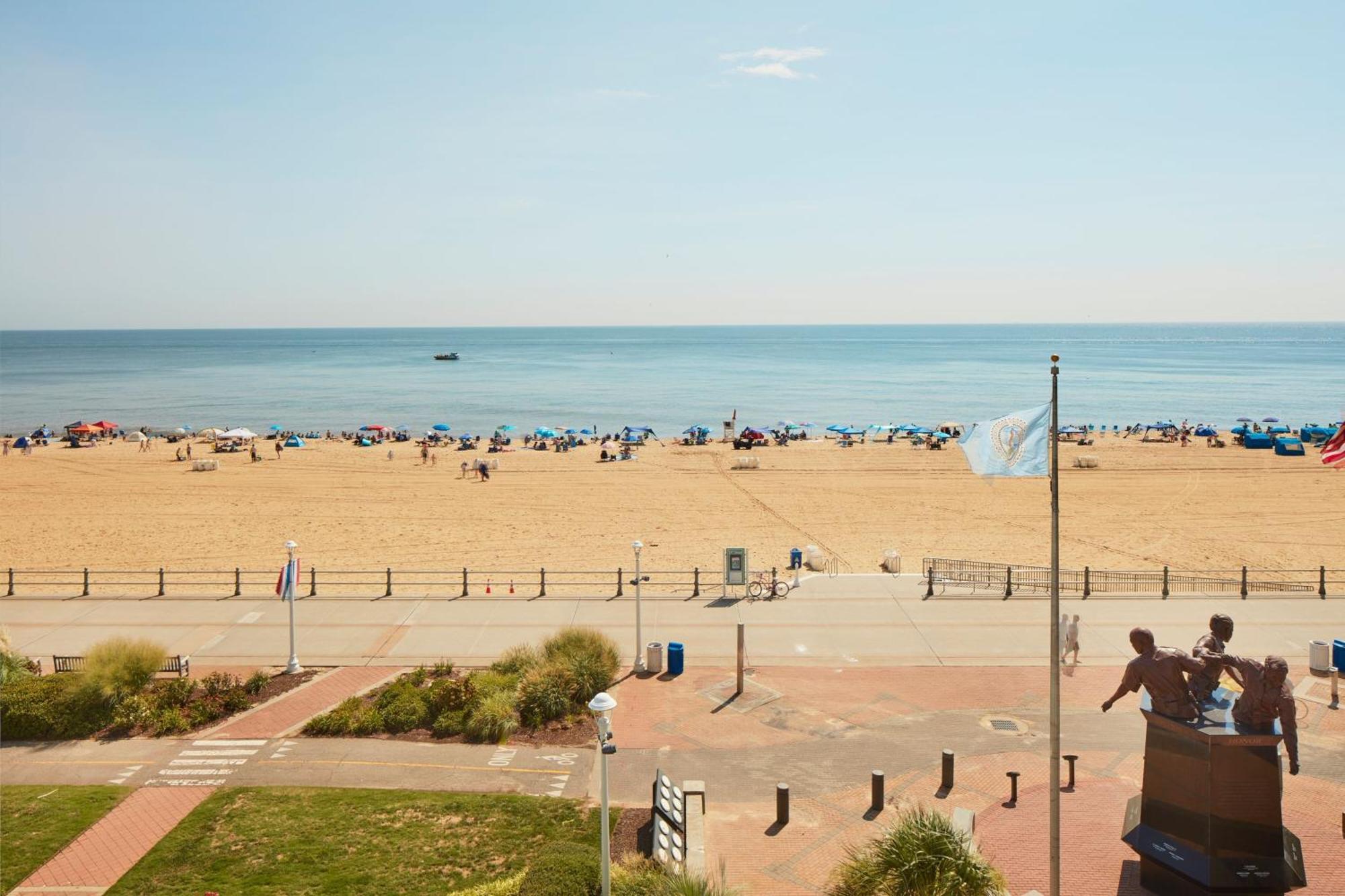 Sheraton Oceanfront Hotel Virginia Beach Exteriör bild